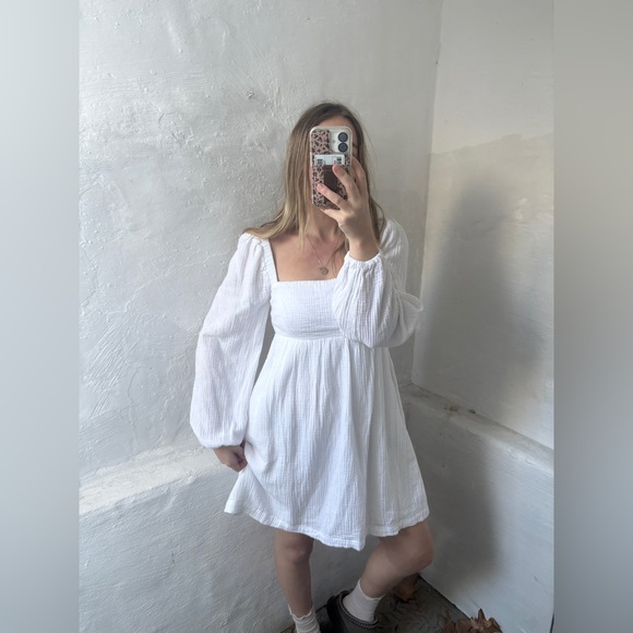 NWT J.crew 100% cotton dress in white Beautiful smocked mini dress - Picture 3 of 16